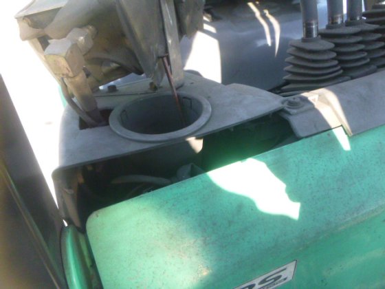 2005 MITSUBISHI FD30T