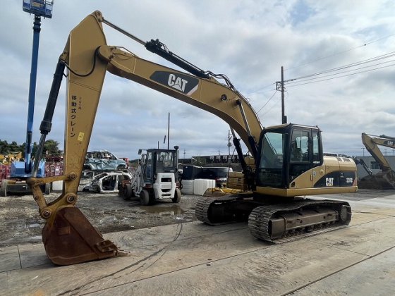 2007 CAT 320D