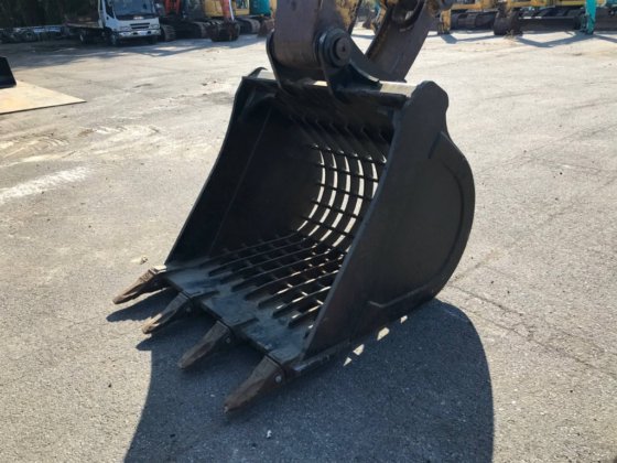 2013年卡特彼勒320D E型