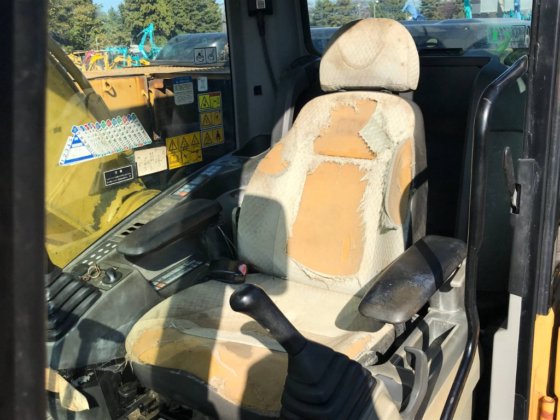 2013年卡特彼勒320D E型