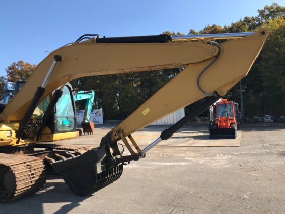 2013年卡特彼勒320D E型