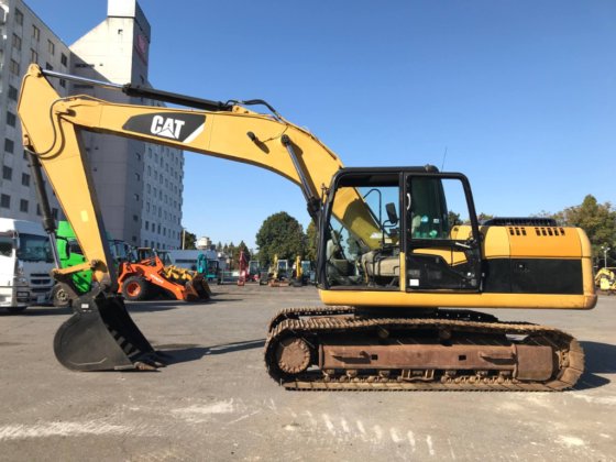 2013年卡特彼勒320D E型