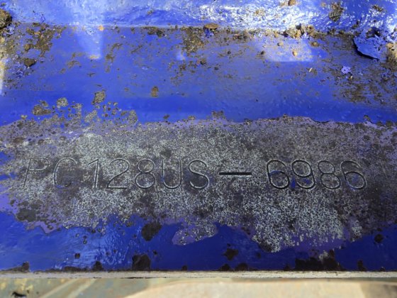 2001 小松 PC128US 2