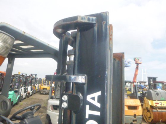 2014 丰田 02 8FD25