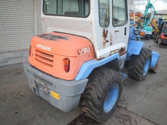 2004 Hitachi lx30 7