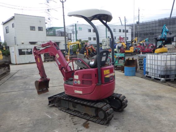 2013 YANMAR VIO17