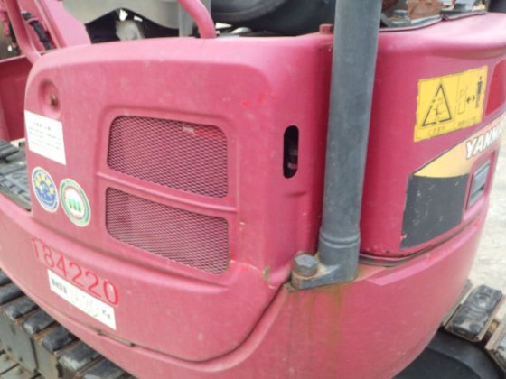 2013 YANMAR VIO17