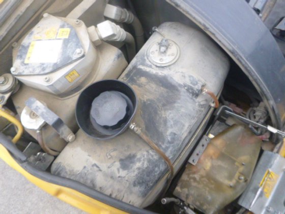 2011 KOMATSU PC40MR 3