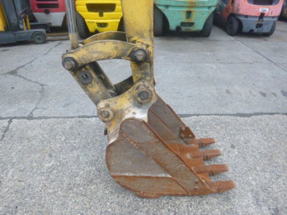 2011 KOMATSU PC40MR 3