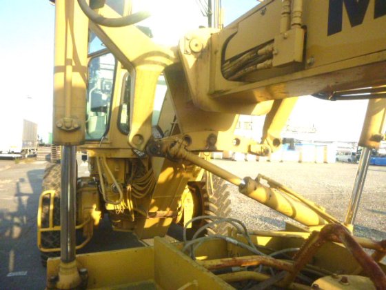 2002 MITSUBISHI MG430E