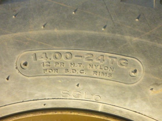 2002 MITSUBISHI MG430E