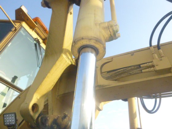 2002 MITSUBISHI MG430E