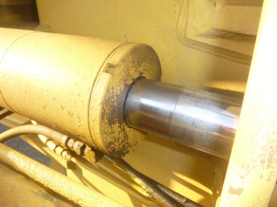 2002 MITSUBISHI MG430E