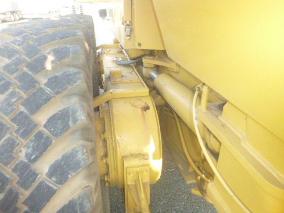 2002 MITSUBISHI MG430E