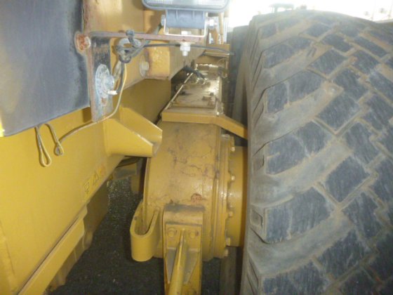 2002 MITSUBISHI MG430E