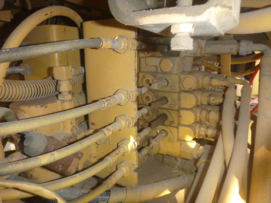 2002 MITSUBISHI MG430E