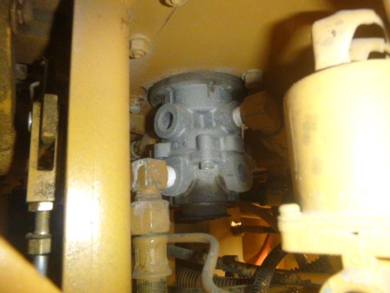 2002 MITSUBISHI MG430E