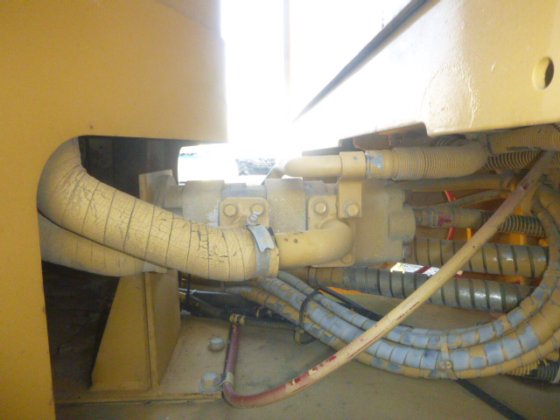 2002 MITSUBISHI MG430E