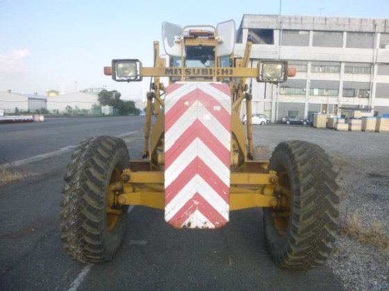 2002 MITSUBISHI MG430E