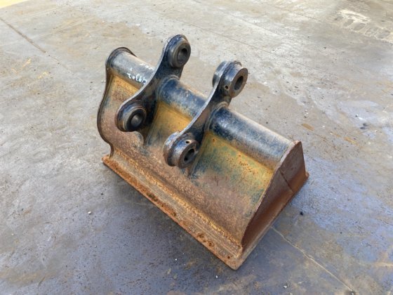 CAT 305E 的斜坡铲