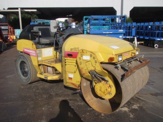 2005 HITACHI CC150C 2
