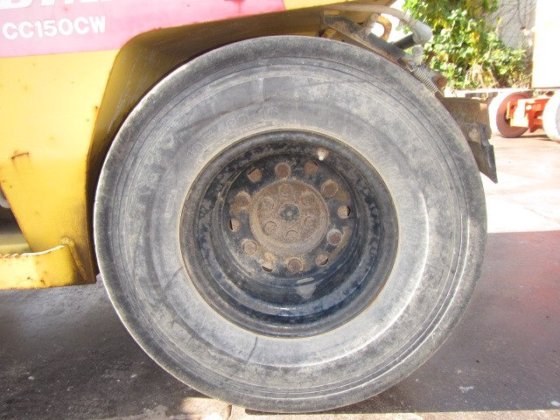 2005 HITACHI CC150C 2