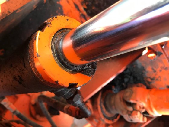 1996年日立LX70 2C