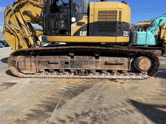 2005 CAT 325C