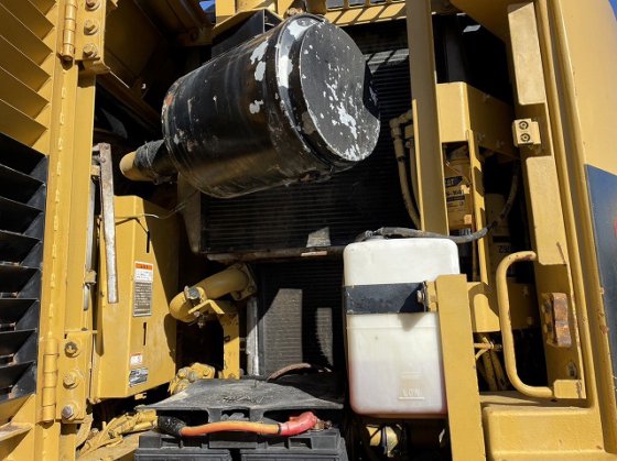 2005 CAT 325C