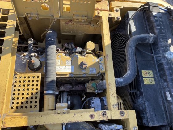 2005 CAT 325C