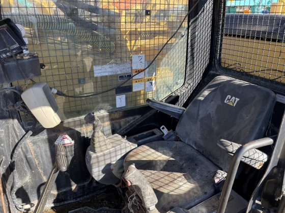 2005 CAT 325C