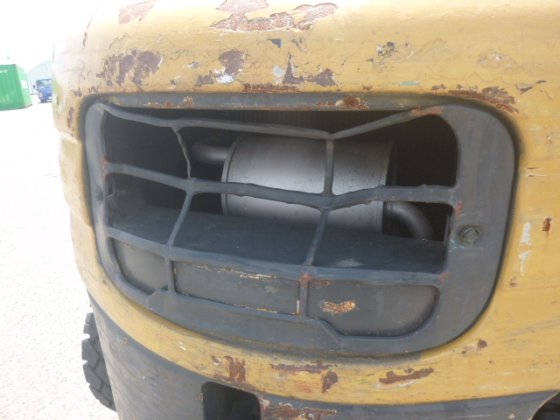 2002 MITSUBISHI FG25D