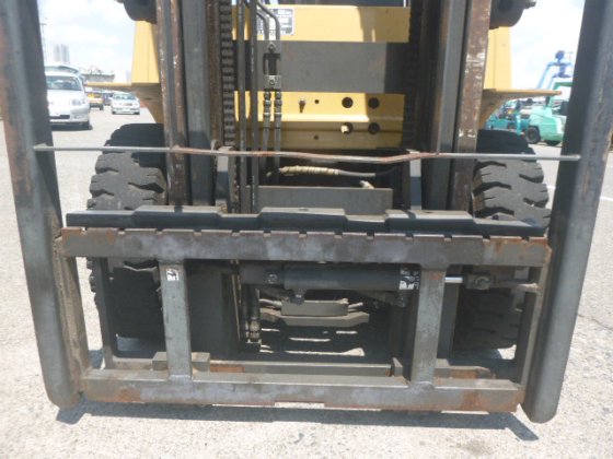 2002 MITSUBISHI FG25D