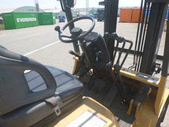 2002 MITSUBISHI FG25D