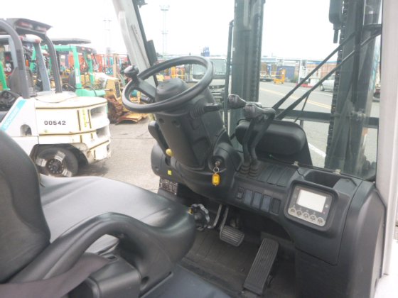 2015 UNICARRIERS FD30T5