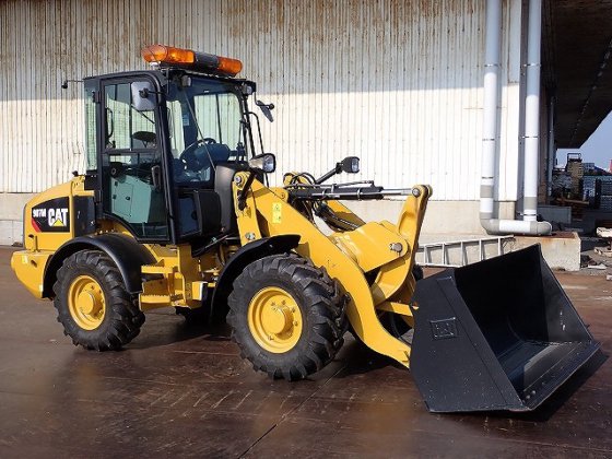 2017 卡特彼勒 907M H77