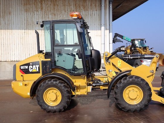 2017 卡特彼勒 907M H77