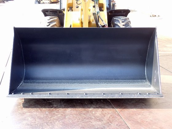 2017 卡特彼勒 907M H77