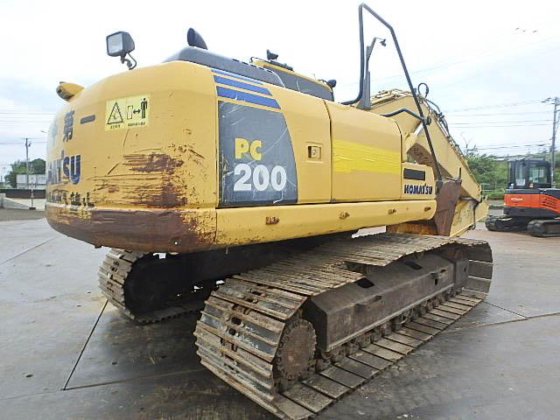 2009 KOMATSU PC200 8N1
