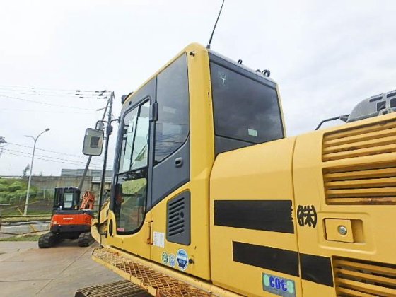 2009 KOMATSU PC200 8N1