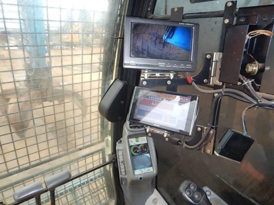 2015 日立 ZX330LC 5B