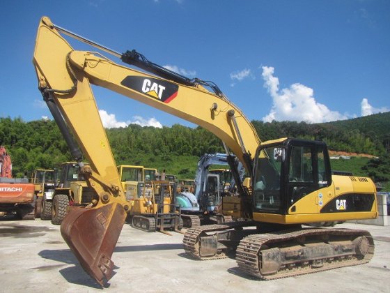 2012 cat 320d e