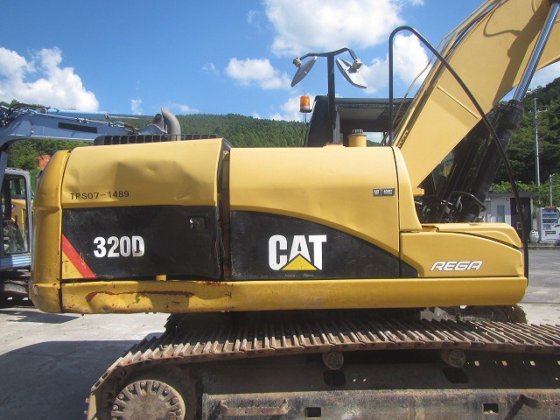 2012 cat 320d e