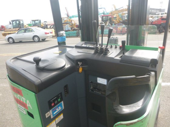 2014 年 TOYOTA 7FBR15