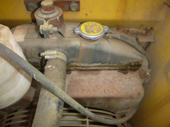 2000 KOMATSU D20A 7E