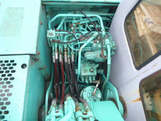 1998 KOBELCO SK100W 2