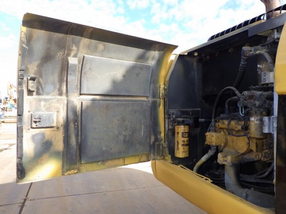 2007年卡特彼勒320D