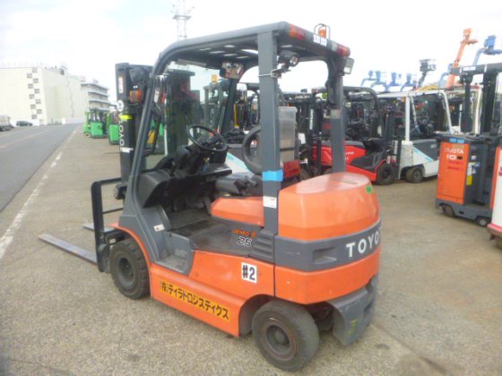 2016 年 TOYOTA 7FB25