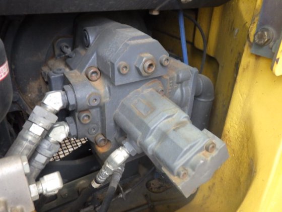 2014年住友SH75XU 3