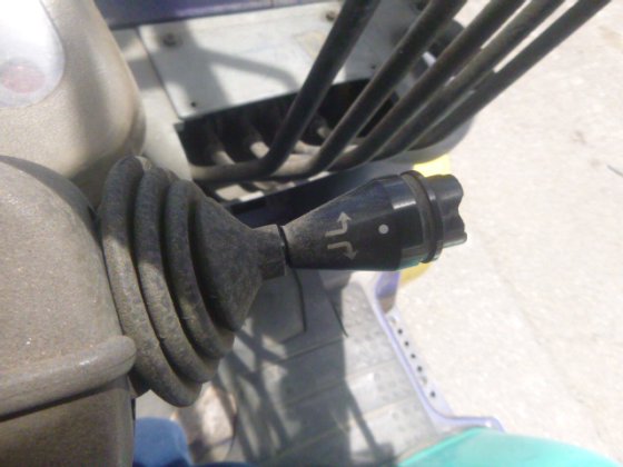 2001年小松FD25T 14